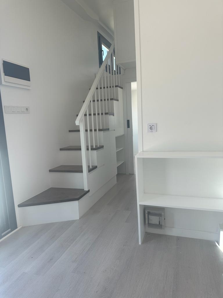 Akyaka — 9m 1 loft 1 yatak odalı teslimatı