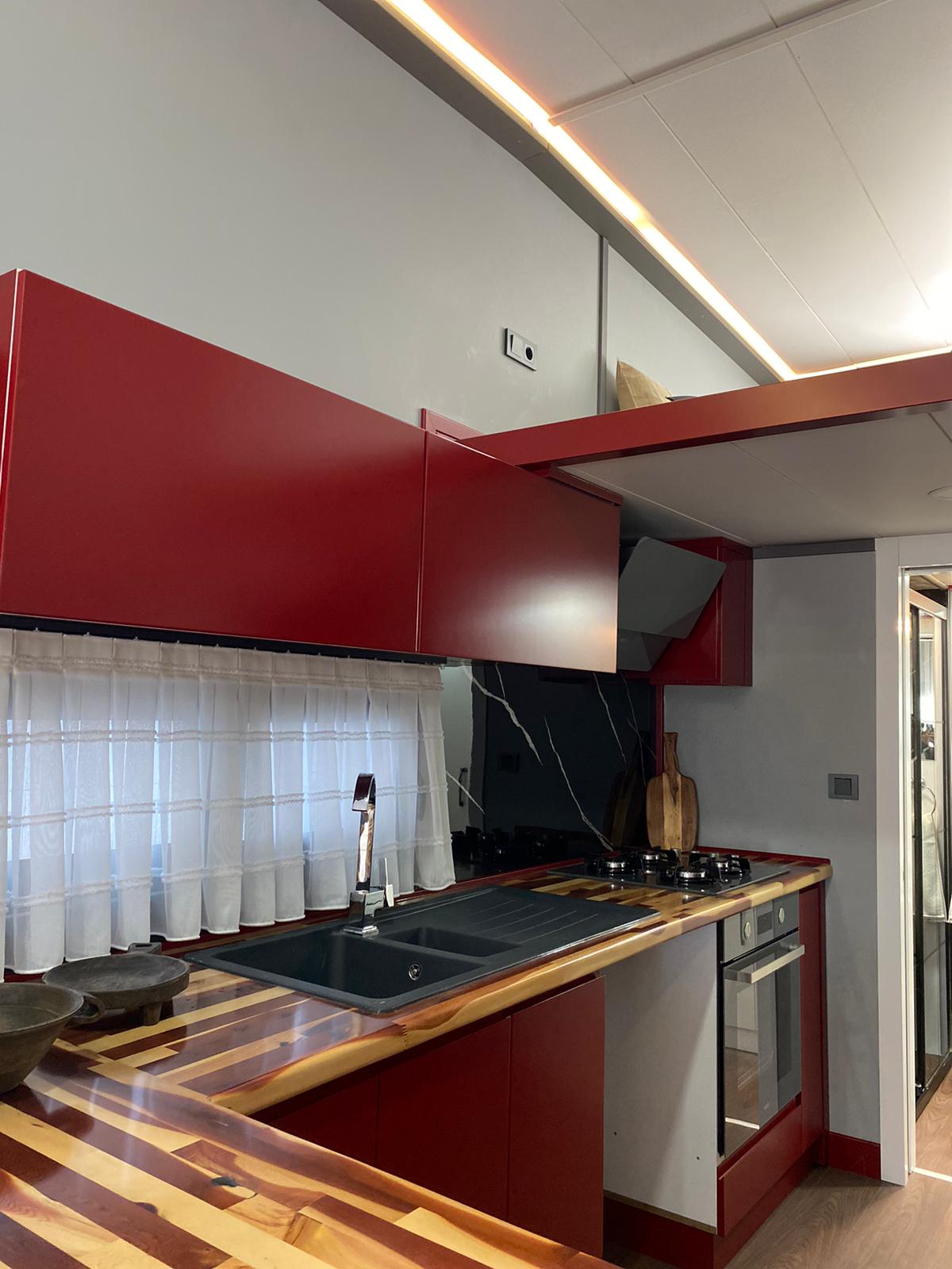 Kuşadası — 8m tek loft teslimatı